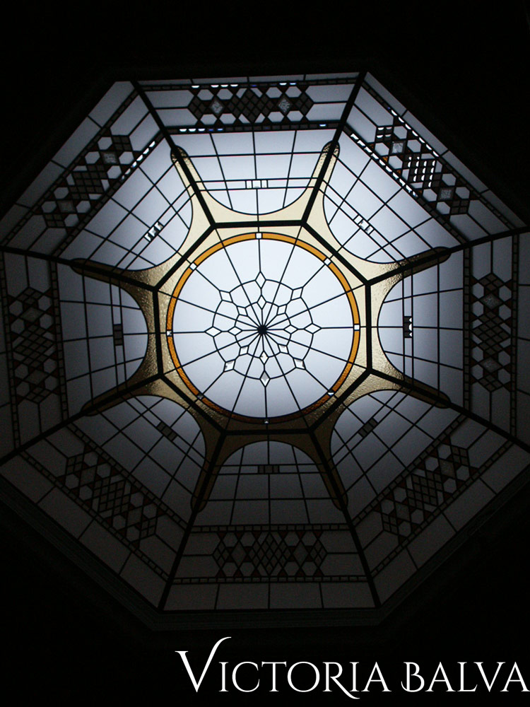 traditional octagon stained and leaded glass dome with bevelled glass for a custom built home in Toronto